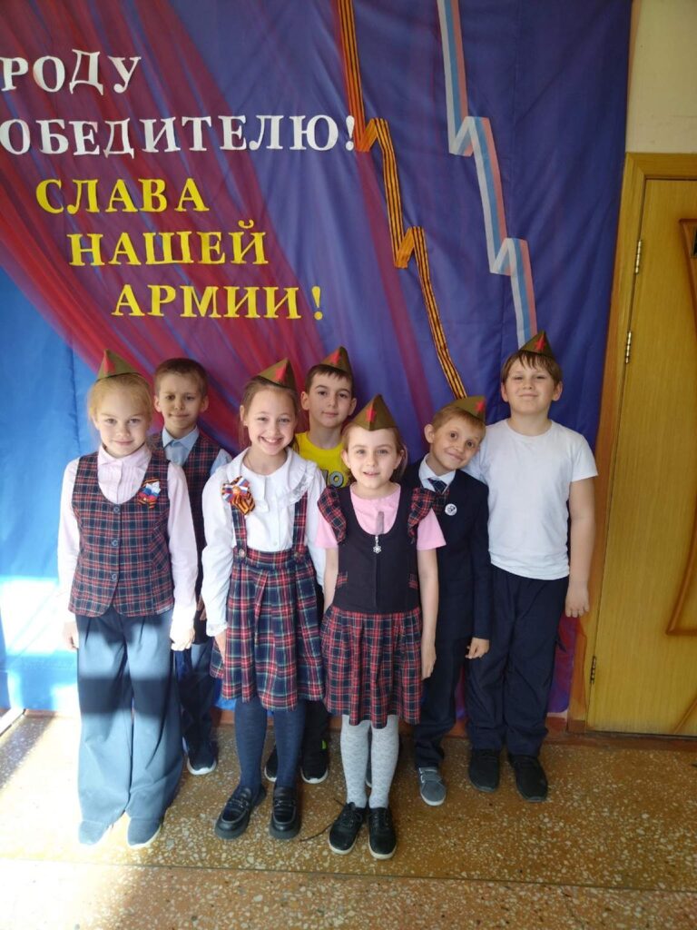 Тематические занятия в детском объединении «Аленький цветочек»