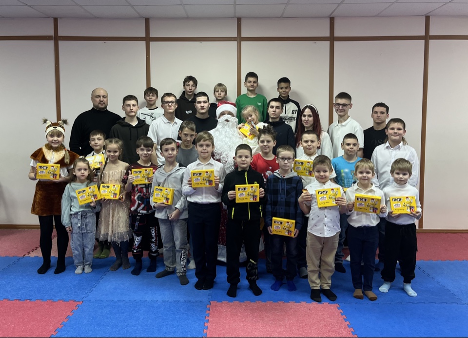 Новогодний праздничный вечер в детском объединении «Верность»