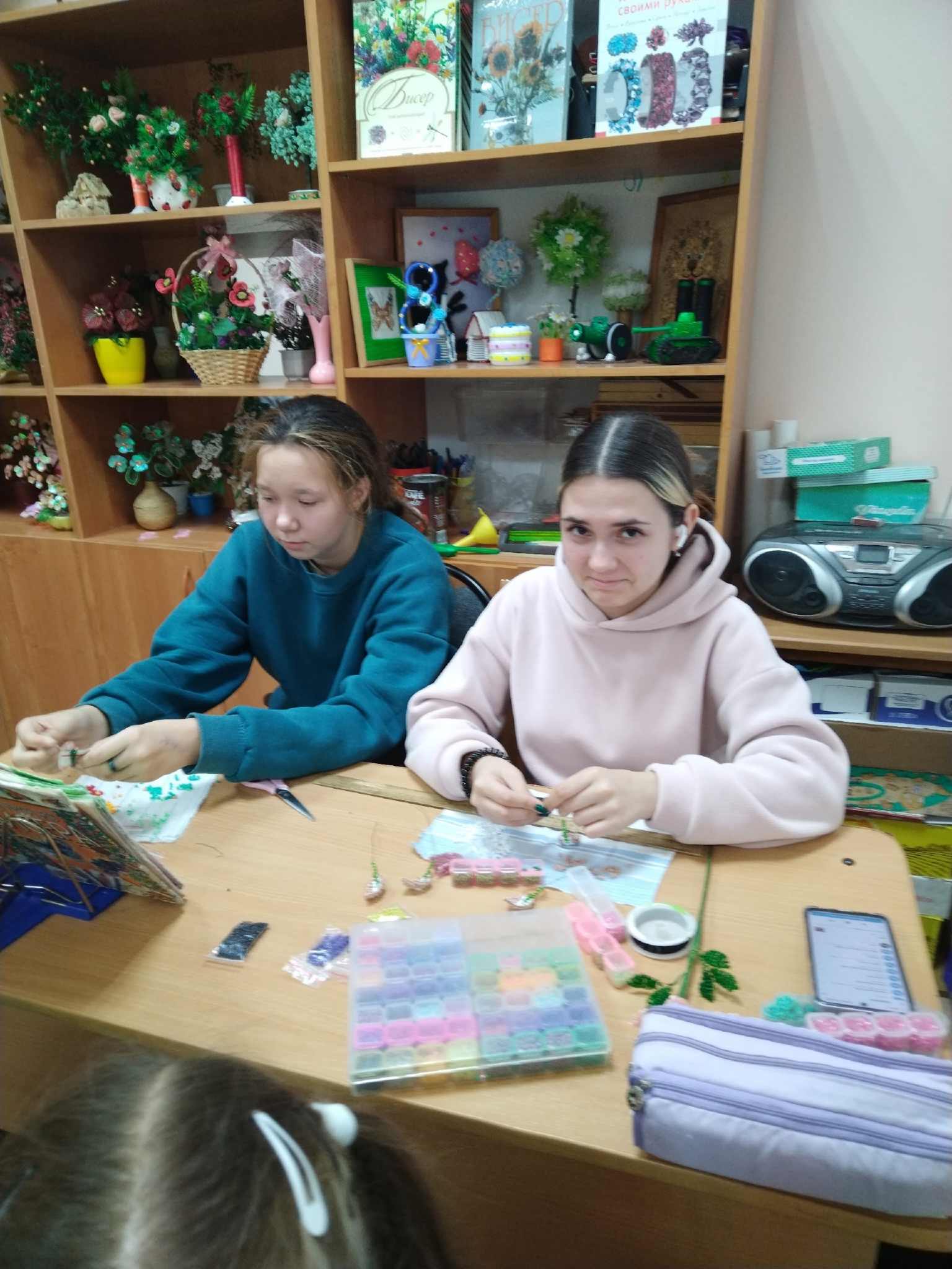 Подготовка к Дню отца в детском объединении «Аленький цветочек»