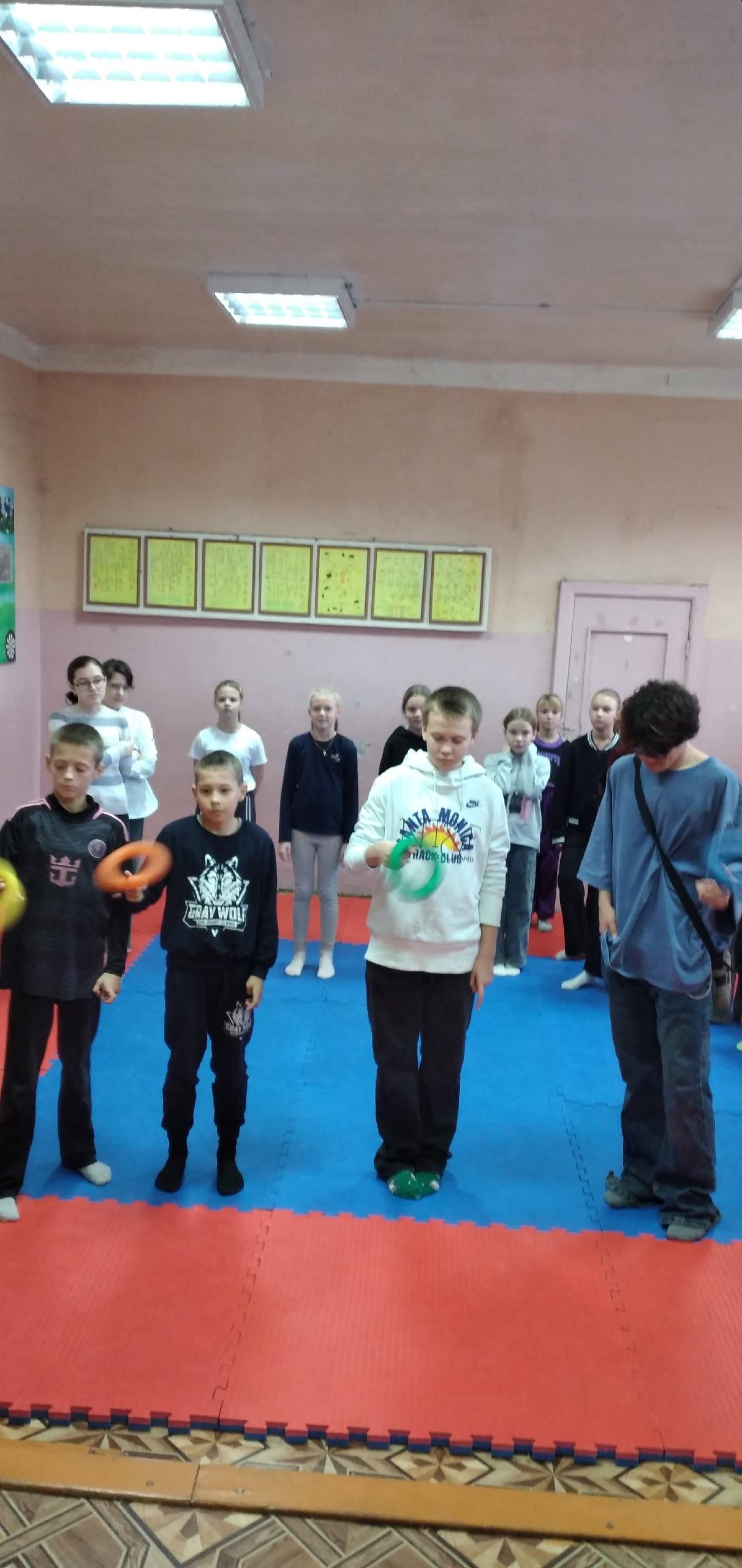 Спортивно-игровая программа «На спортивной волне»
