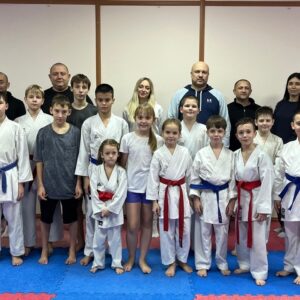 Спортивная встреча родителей и детей «Наша семья — наша команда!» Спортивная встреча родителей и детей «Наша семья — наша команда!»