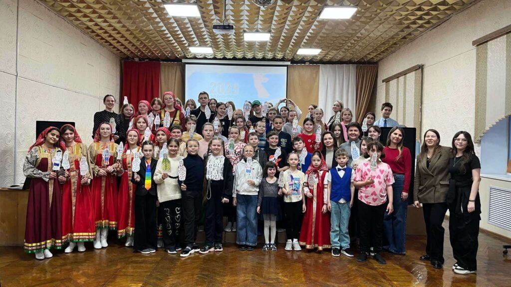 Закрытие Года защитника Отечества и открытие Года единства народов России