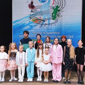 Международный конкурс детского, юношеского и взрослого творчества "Выше всех" Международный конкурс детского, юношеского и взрослого творчества "Выше всех"