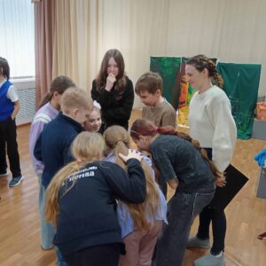 Конкурсно-игровая программа «А ну-ка, девочки!»