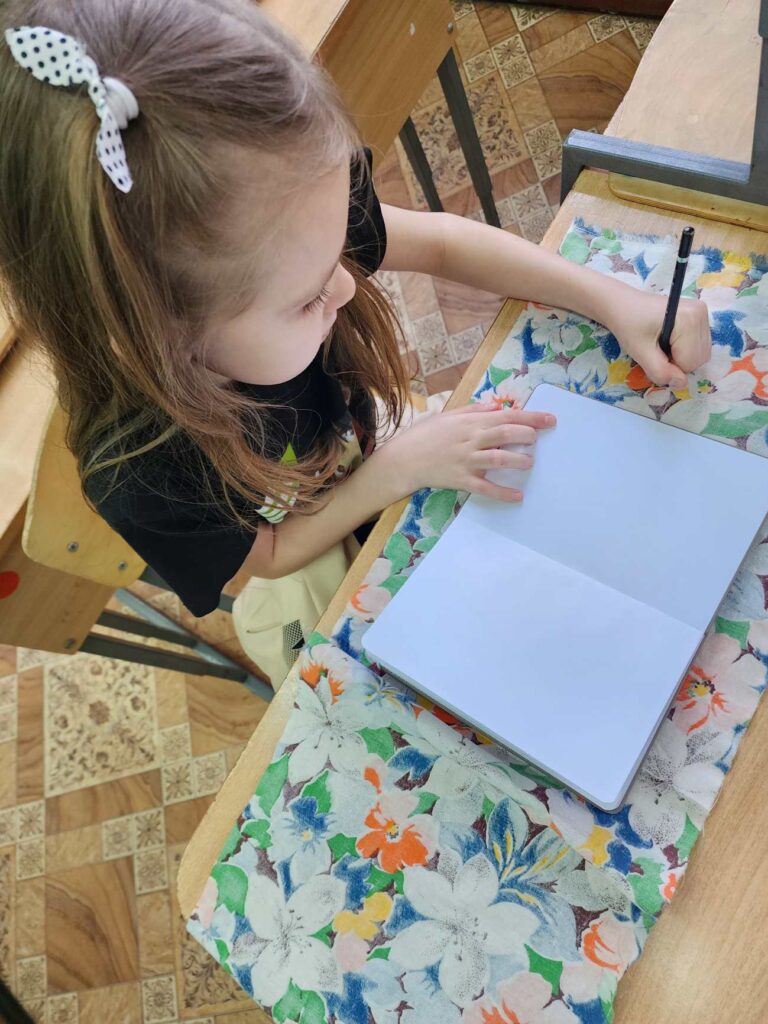 Познавательный квиз с элементами мастер-класса «Аксессуар для книги»