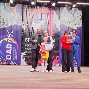 Учащиеся "Народного (образцового) коллектива" театрального объединения "Маска" приняли участие в Международном многожанровом фестивале-конкурсе "Белая ворона"