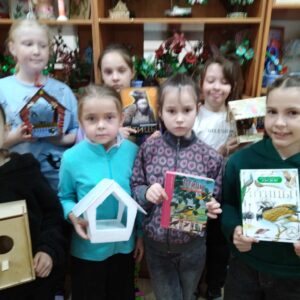 Мастер-класс по изготовлению скворечников и кормушек в детском объединении "Аленький цветочек"