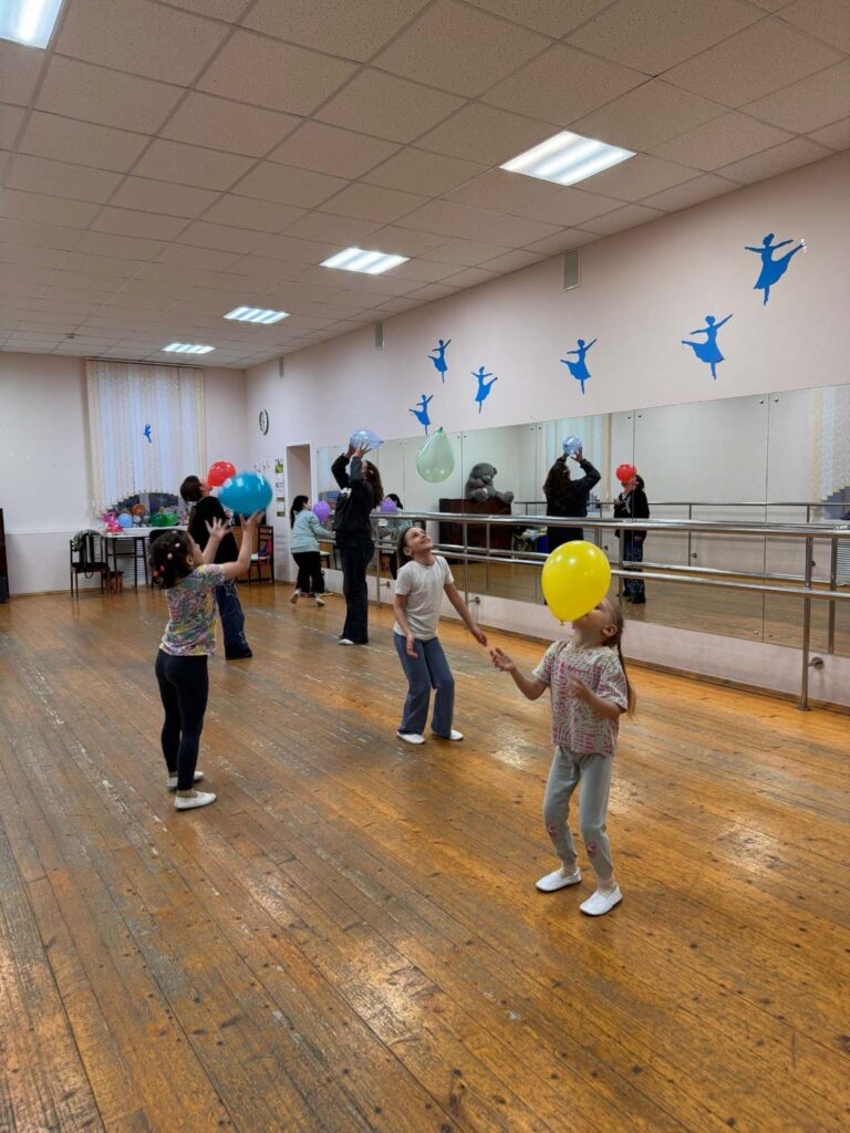 Танцевальная игротека «Весенняя капель»